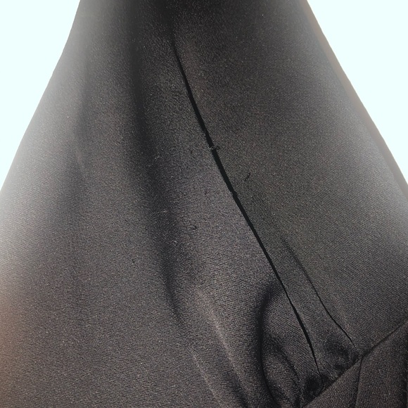 Classic LBD from BCBG - Picture 2 of 5